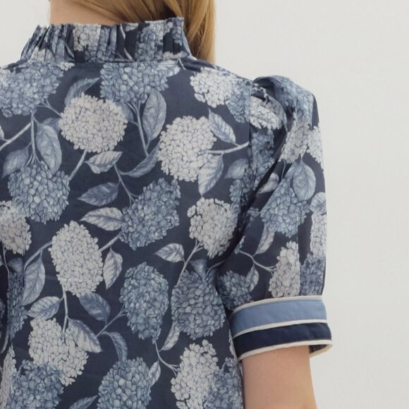 Women's Blue Floral Hydrangea Puff Sleeve Top Entro Size Small - Picture 7 of 7